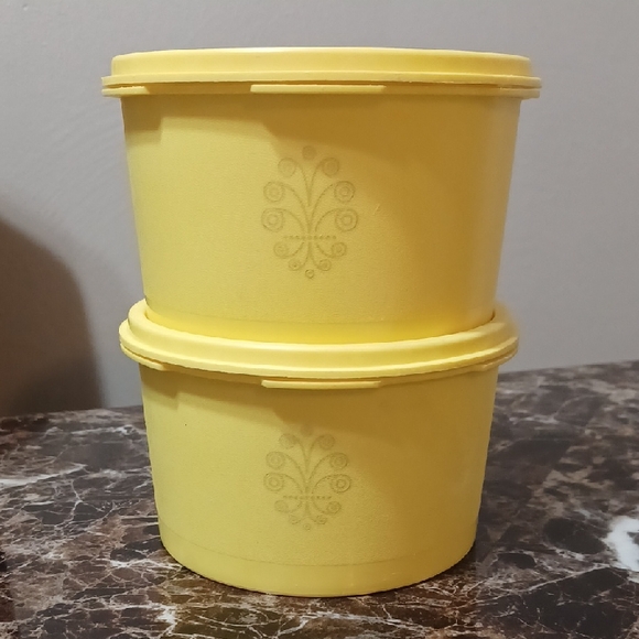 2 Vintage 1970s Tupperware Yellow Servalier #1298-9 Canisters with Sunburst Lids - Picture 1 of 7